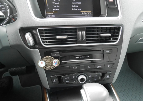 Audi Q5 cena 99000 przebieg: 144000, rok produkcji 2016 z Przedbórz małe 352